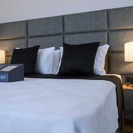 Brand Business Hotel คอร์ลู ภายนอก รูปภาพ
